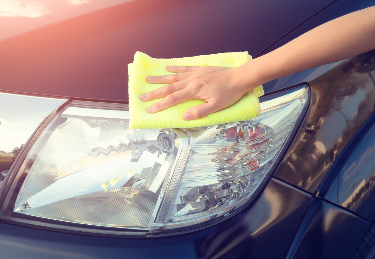cleaning headlights with oxidation